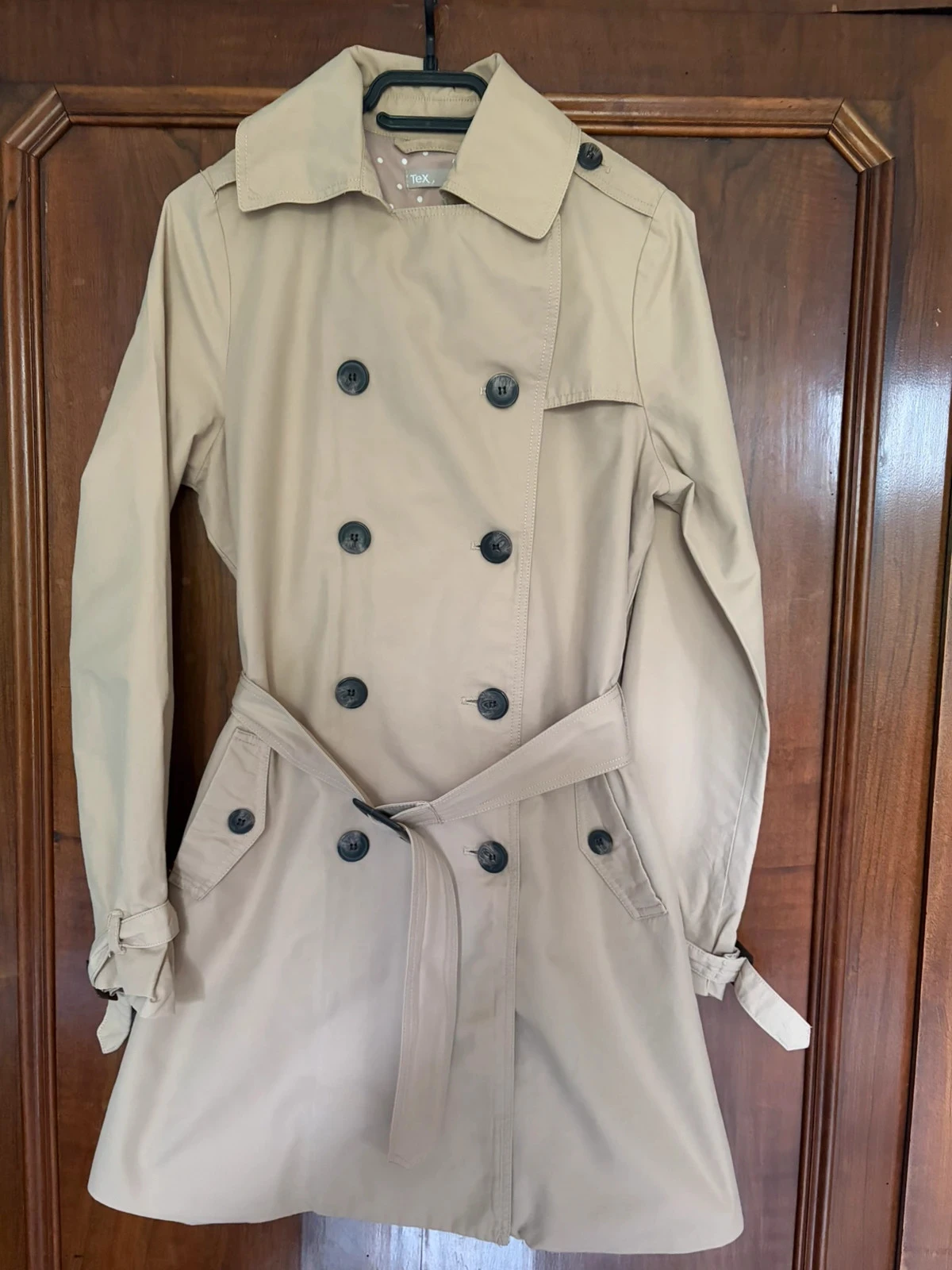 Trench coat beige